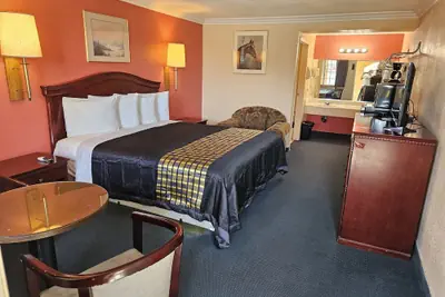 Photo 4 - Aerospace Inn