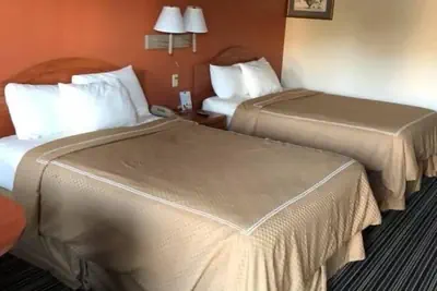 Photo 4 - Scottish Inn & Suites
