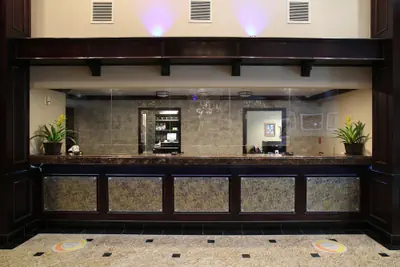 Photo 4 - Oxford Suites Downtown Spokane