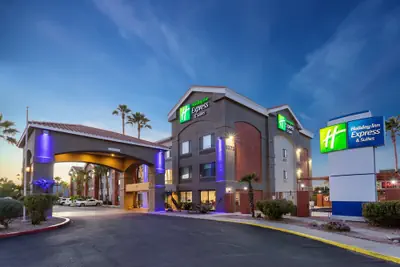 Photo 2 - Holiday Inn Express & Suites Tucson North – Marana by IHG