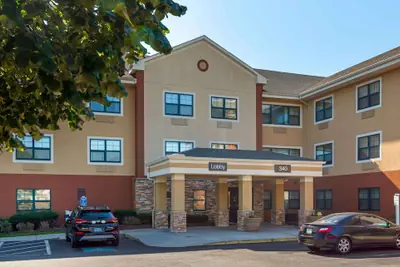 Photo 2 - Extended Stay America Select Suites Hartford Manchester