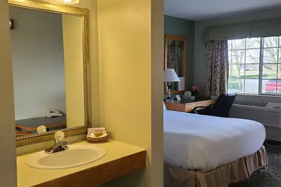 Photo 5 - Tulip Inn