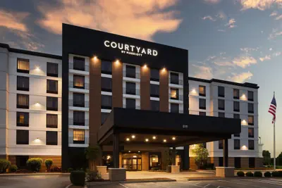 Photo 2 - Courtyard by Marriott Louisville Airport