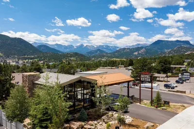 Photo 2 - Hotel Estes