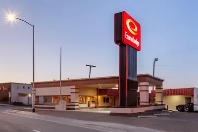 Photo 2 - Econo Lodge Clovis