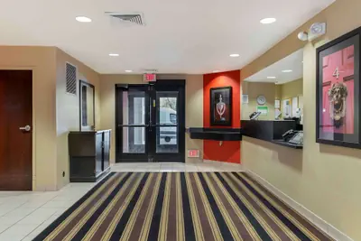 Photo 4 - Extended Stay America Suites Detroit Metropolitan Airport