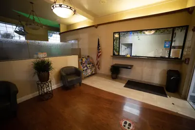 Photo 5 - Mid City Inn and Suites