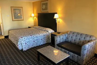 Photo 4 - Knights Inn Mount Laurel
