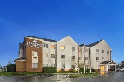 Photo 2 - Candlewood Suites Charlotte - Arrowood by IHG