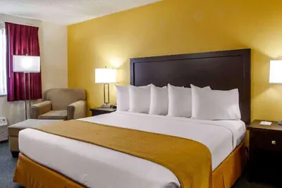 Photo 2 - Quality Inn & Suites Springfield - Eugene North