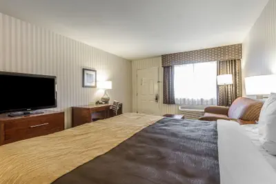 Photo 2 - Quality Inn Half Moon Bay/Miramar Beach