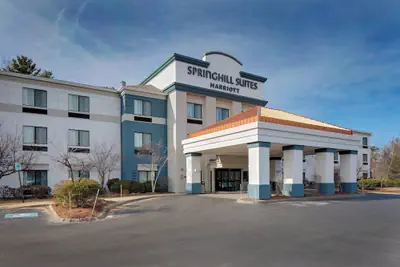 Photo 2 - SpringHill Suites by Marriott Manchester-Boston Regional Airport
