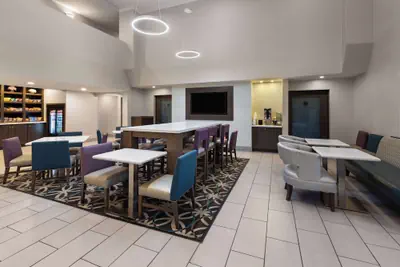 Photo 3 - La Quinta Inn & Suites by Wyndham North Orem