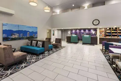Photo 4 - La Quinta Inn & Suites by Wyndham North Orem