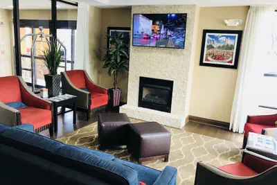 Photo 3 - Comfort Inn & Suites Atlanta/Smyrna