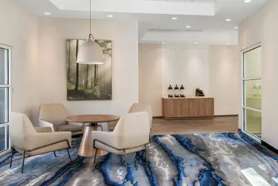 Photo 3 - Fairfield Inn & Suites by Marriott San Jose Airport