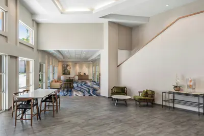 Photo 3 - Fairfield Inn & Suites by Marriott San Jose Airport