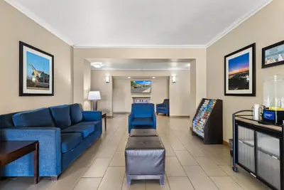 Photo 4 - Comfort Inn & Suites Lancaster Antelope Valley