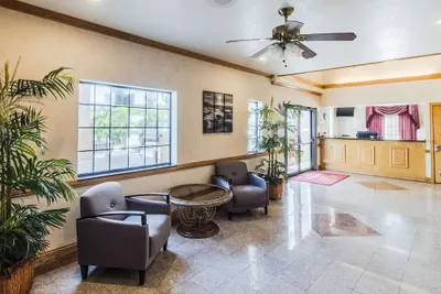 Photo 3 - Econo Lodge Inn & Suites Corpus Christi