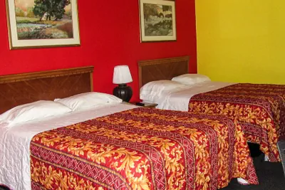 Photo 5 - Homeplace Inn