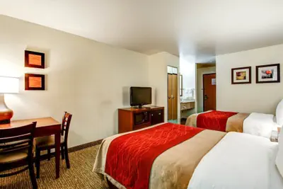 Photo 5 - Comfort Inn Fontana