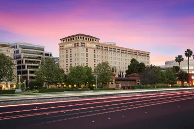 Photo 2 - Juniper Hotel Cupertino, Curio Collection by Hilton