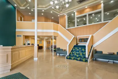 Photo 3 - Quality Inn & Suites Middletown - Newport