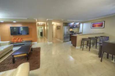 Photo 4 - Holiday Inn Resort Daytona Beach Oceanfront by IHG