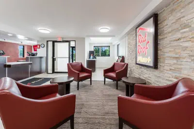 Photo 4 - Red Roof Inn PLUS+ Columbus - Worthington
