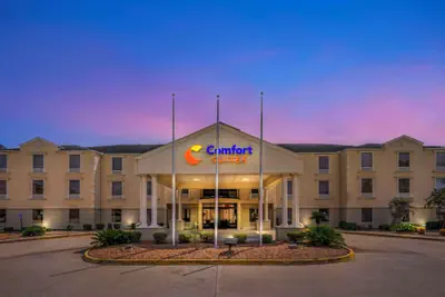 Photo 2 - Comfort Suites Port Allen - Baton Rouge
