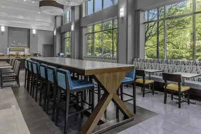 Photo 5 - Hampton Inn & Suites Arlington Crystal City DCA