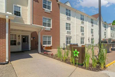 Photo 2 - Extended Stay America Suites Newport News Yorktown