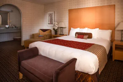 Photo 2 - Menlo Park Inn
