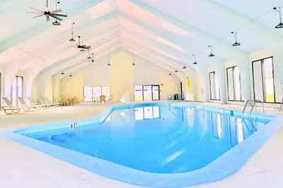 Photo 2 - Days Inn by Wyndham Rutland/Killington Area