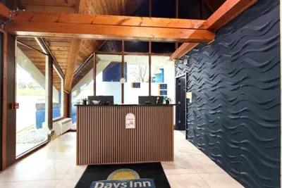 Photo 5 - Days Inn by Wyndham Rutland/Killington Area