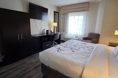 Photo 5 - Austinburg Hotel