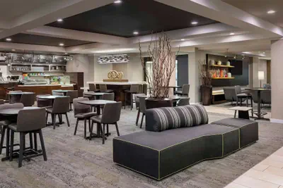 Photo 2 - Courtyard St. Louis Airport/Earth City