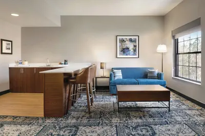 Photo 5 - Four Points by Sheraton Raleigh Arena