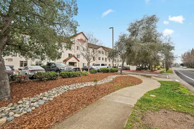 Photo 2 - Hawthorn Suites by Wyndham Rancho Cordova/Folsom