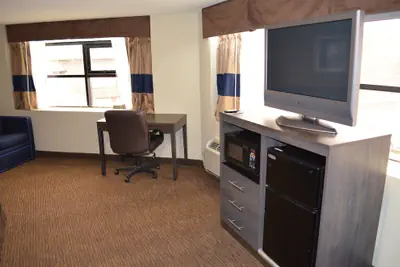 Photo 4 - Baymont by Wyndham Downtown Detroit