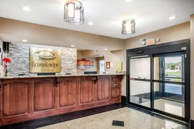 Photo 2 - Econo Lodge Shelbyville North