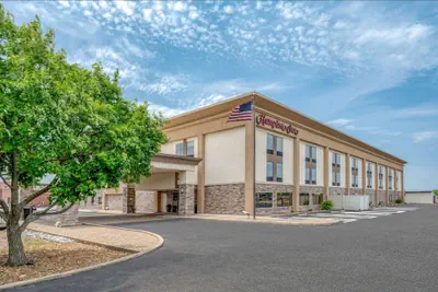 Photo 2 - Hampton Inn Collinsville