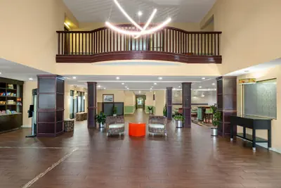 Photo 3 - La Quinta Inn & Suites by Wyndham Florence