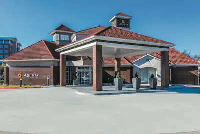 Photo 2 - La Quinta Inn & Suites by Wyndham Dallas Plano West