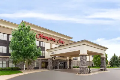 Photo 2 - Hampton Inn Sioux Falls