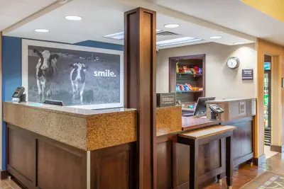 Photo 4 - Hampton Inn Sioux Falls