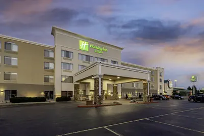 Photo 2 - Holiday Inn & Suites Wausau-Rothschild by IHG
