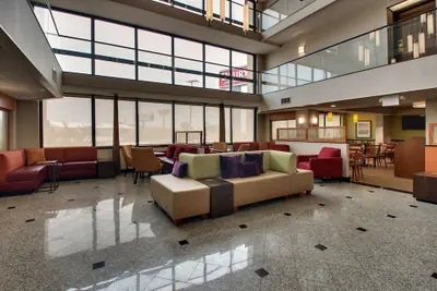 Photo 3 - Drury Inn & Suites Bowling Green