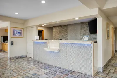 Photo 4 - SureStay Hotel by Best Western Ukiah