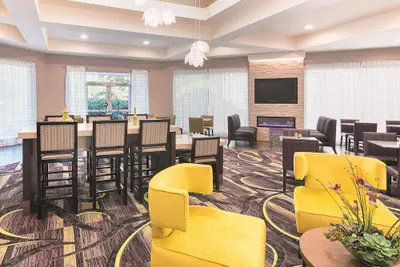 Photo 4 - La Quinta Inn & Suites by Wyndham Atlanta Conyers